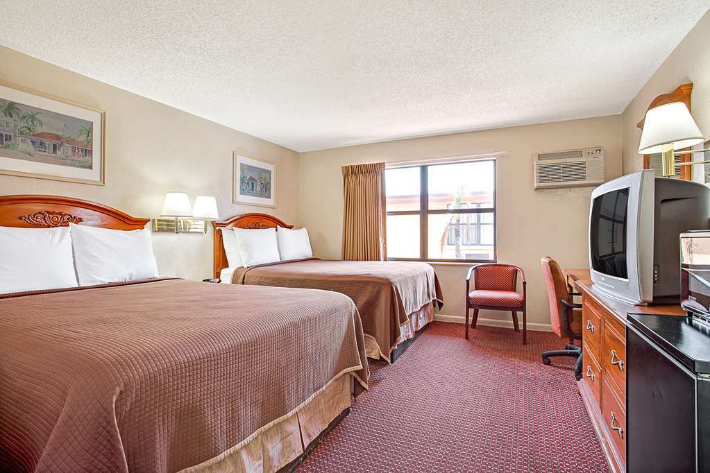 Ramada By Wyndham Hotel 3*